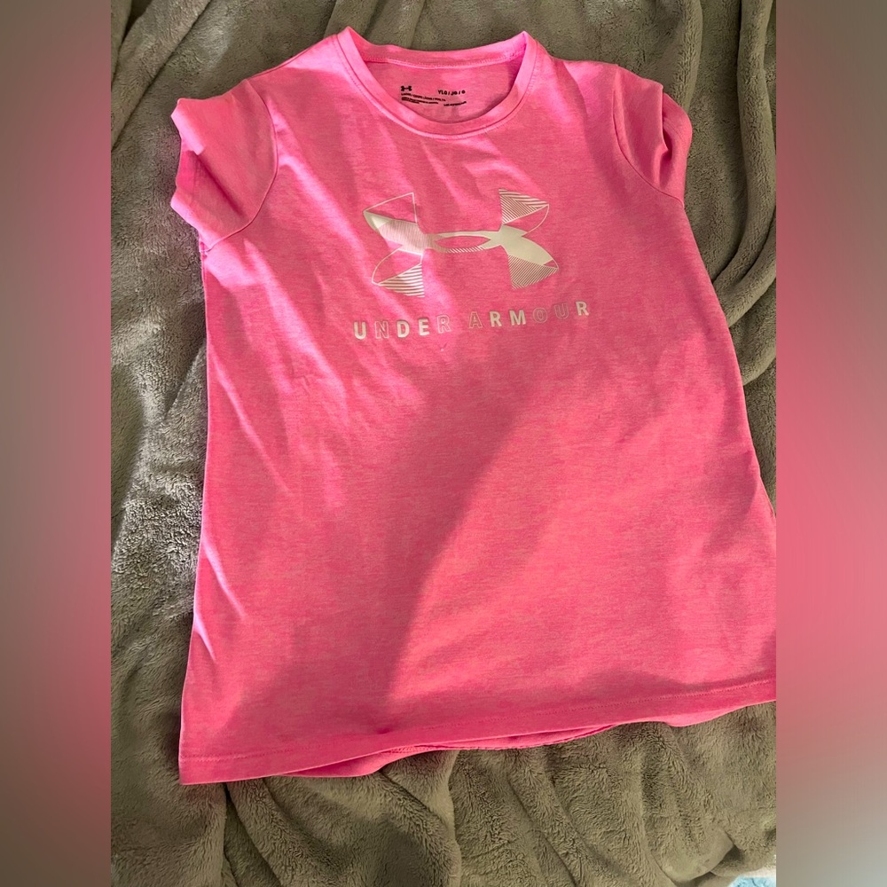 Girls large, pink under armor shirt